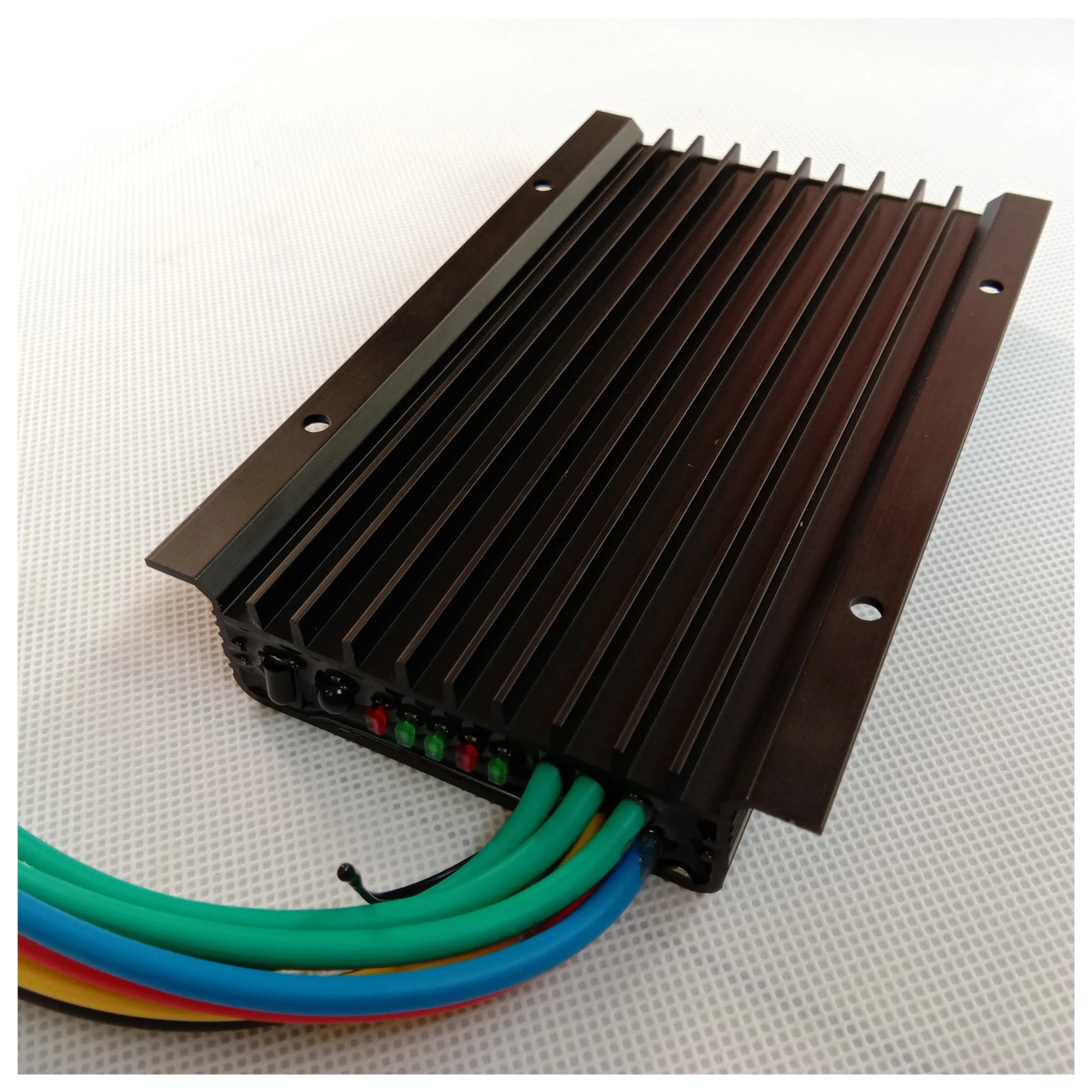 Waterproof Wind Solar Hybrid Controller 800W Wind 1000W Solar 12V/24V Automatic Over-charge Protection Hybrid Charge Controller ,Excellent Performance and Stability