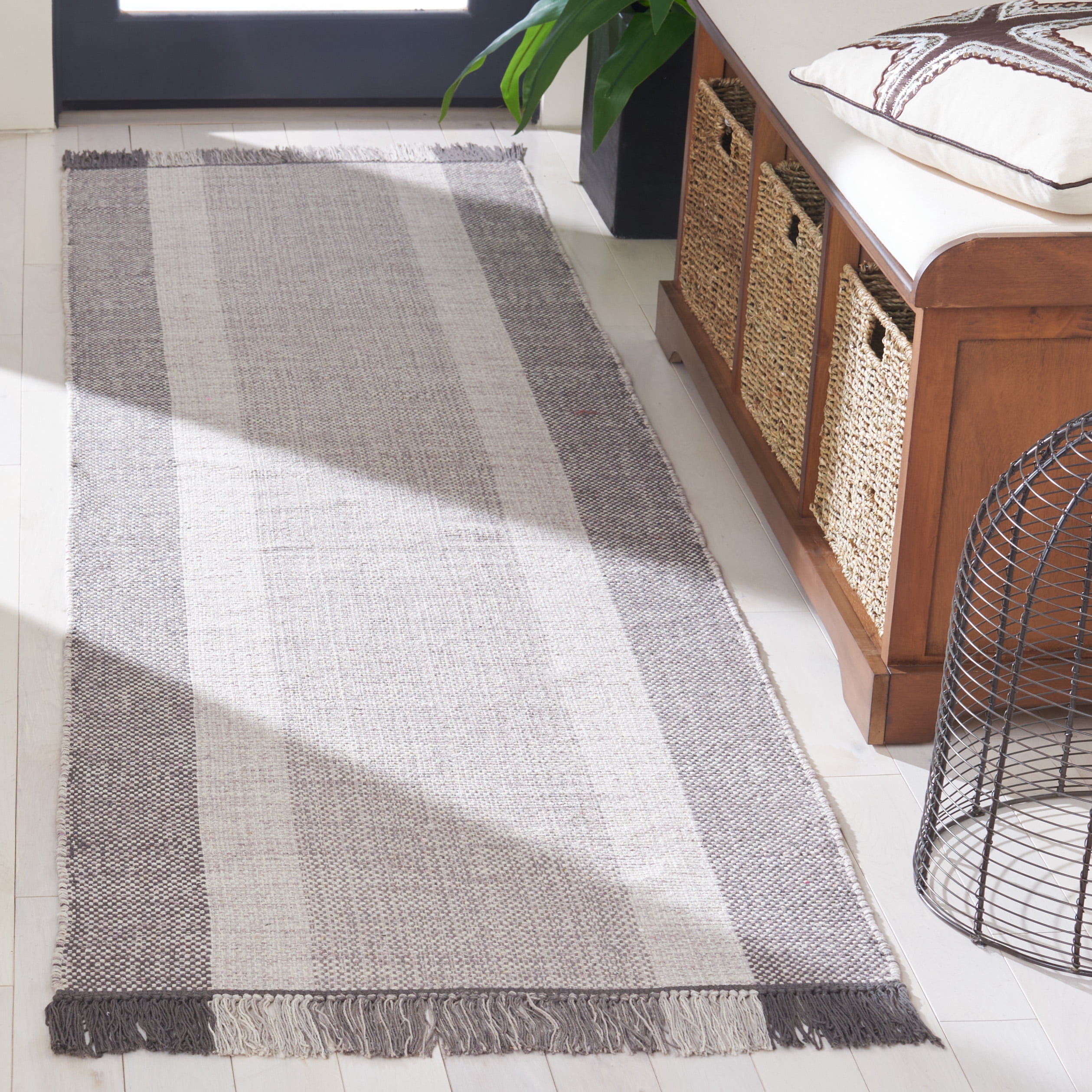 SAFAVIEH Montauk Sharlene Solid Cotton Runner Rug, Ivory/Grey, 2'3" x 10'