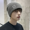 thumbnail image 1 of Gorro de invierno para hombre, 2 piezas, gorro tejido de lana cálido, a prueba de viento, nuevo estilo de moda, capucha de felpa gruesa para ciclismo (gris oscuro + negro), 1 of 5