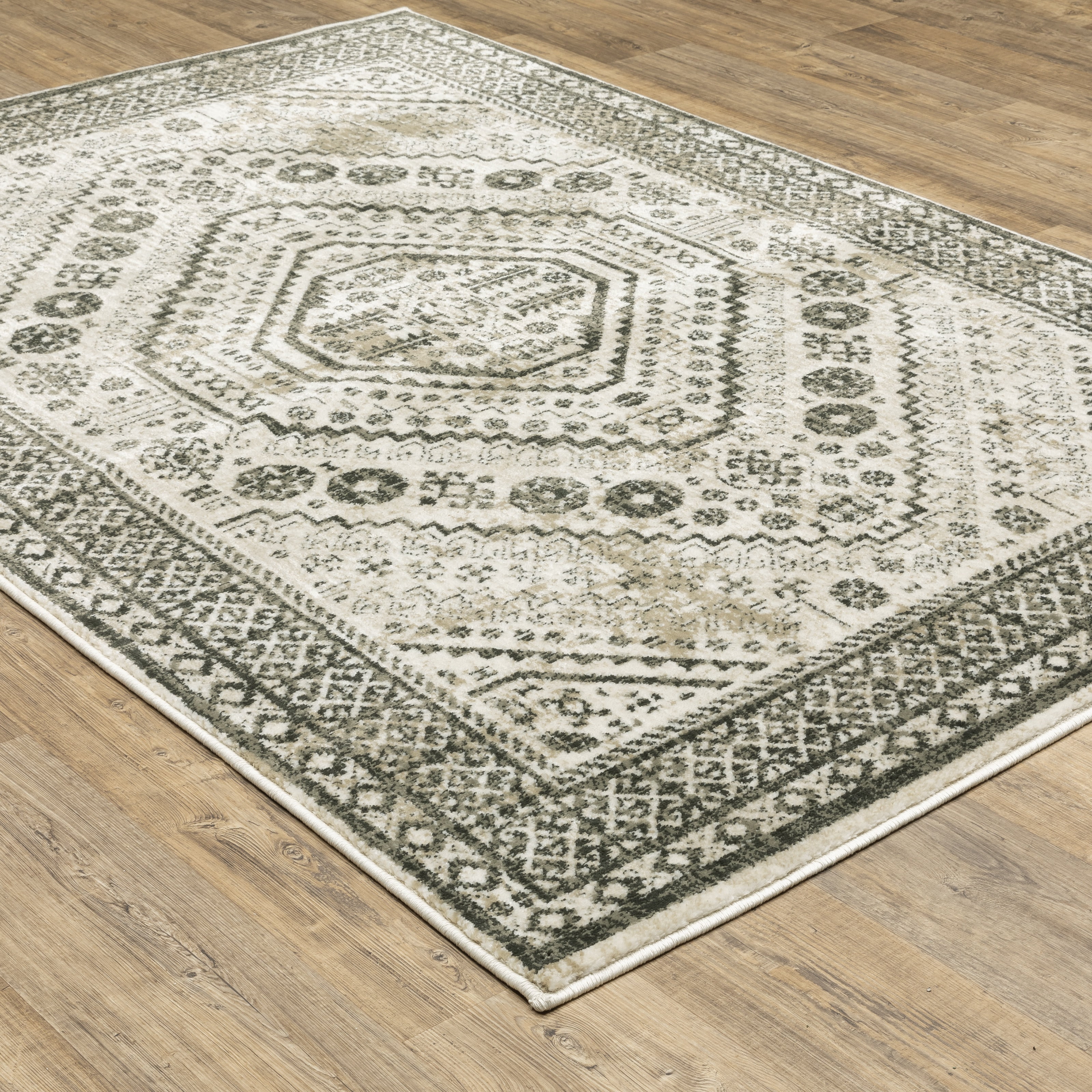 Avalon Home Gracie Traditional Medallion Area Rug, 7'10" X 10', Ivory/ Gray