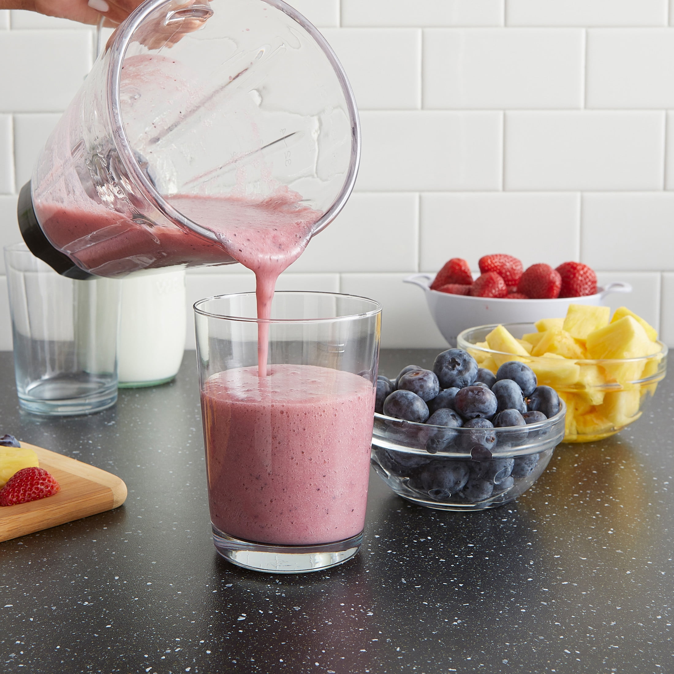 West Bend Retro-Style 2-Speed Blender with Pulse Function and BPA-Free Glass Jar, 48oz. Capacity, in Gray (BLWBRTGR13)
