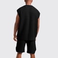 thumbnail image 3 of Conjunto de camiseta y pantalones cortos negros de manga corta para fiestas, trabajo y deportes de verano para hombre, elegante conjunto deportivo informal, 3 of 5