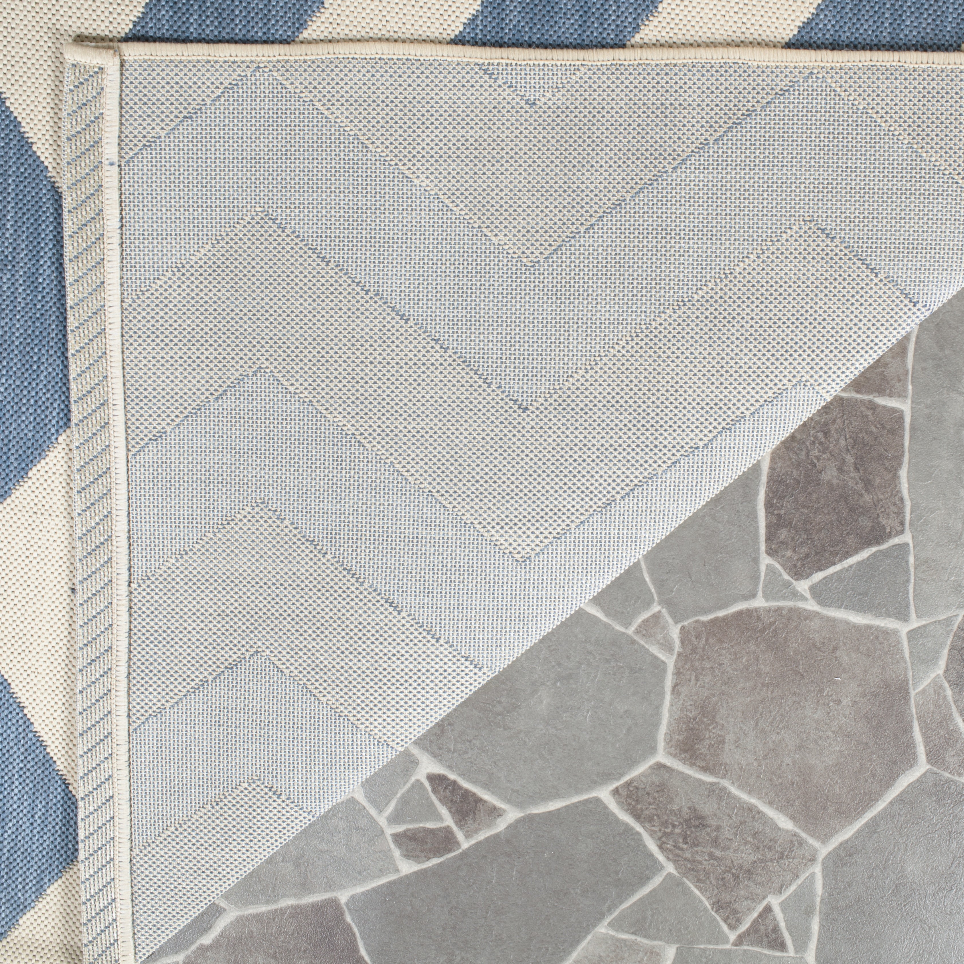 Safavieh Courtyard Ayden Chevron Indoor/Outdoor Runner Rug, Blue/Beige, 2'3" x 8'