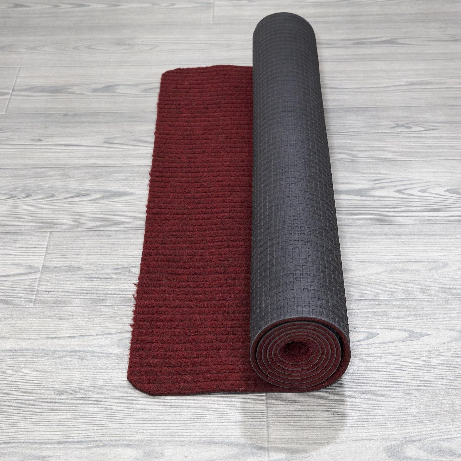 Tapis utilitaire et nervuré pour le escaliers de la collection Lifesaver