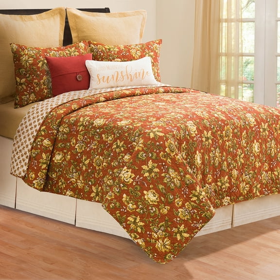 Estelle Reversible Floral Full/Queen Quilt Set
