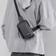 thumbnail image 1 of Bandolera de hombre - Bolso de hombro de nylon para viajes y uso casual, bolsa de pecho de gran capacidad, negro/caqui/gris/azul, 19x13x7 cm, 1 of 6