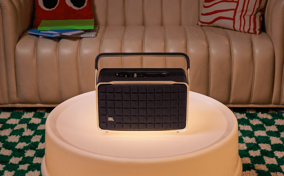 JBL Authentics 300 - Portable smart home speaker with Wi-Fi, Bluetooth and voice assistants with retro design. - Black