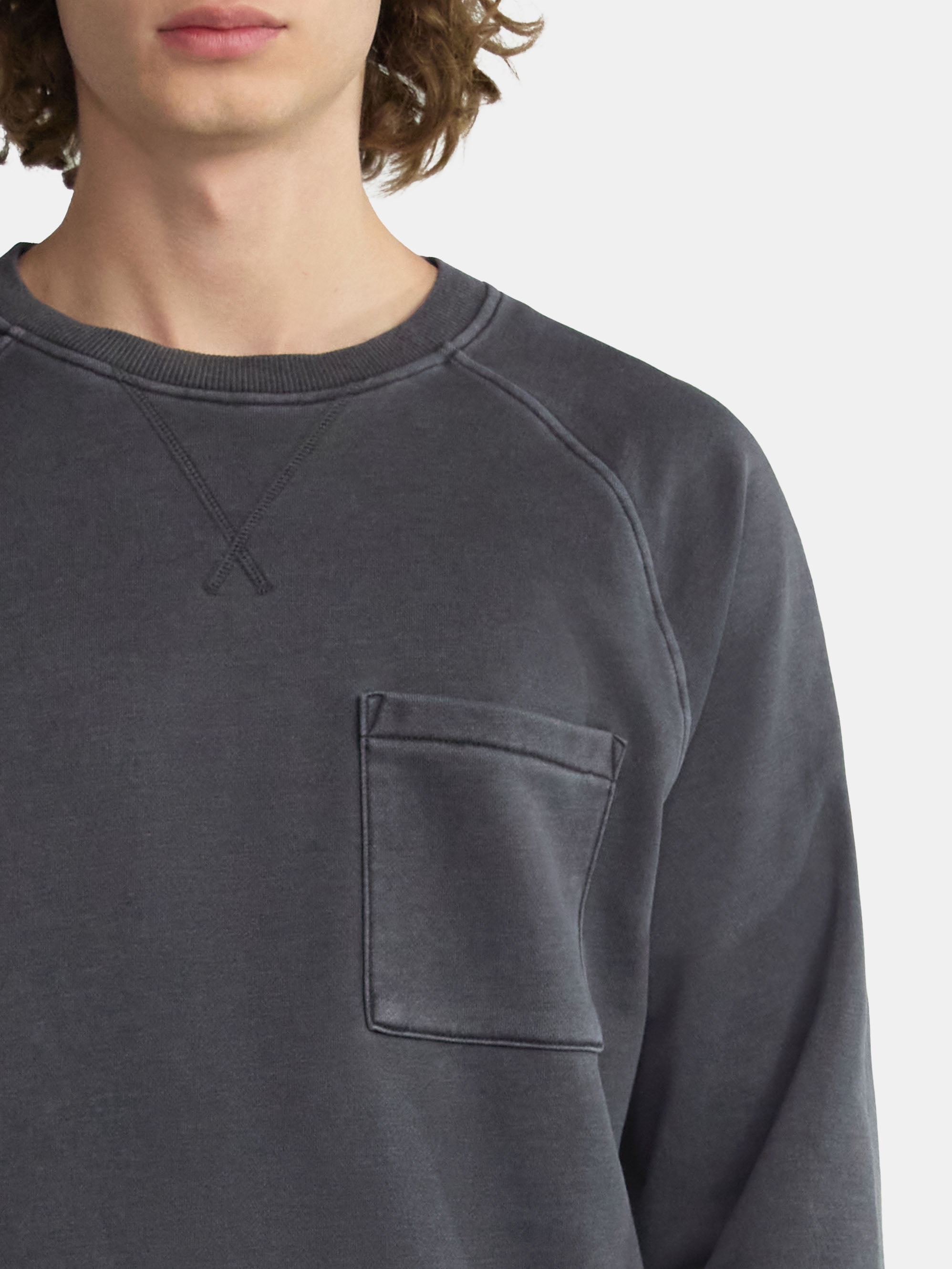 No Boundaries Oversized Crewneck Sweatshirt with Long Sleeves, Men's & Big Men's