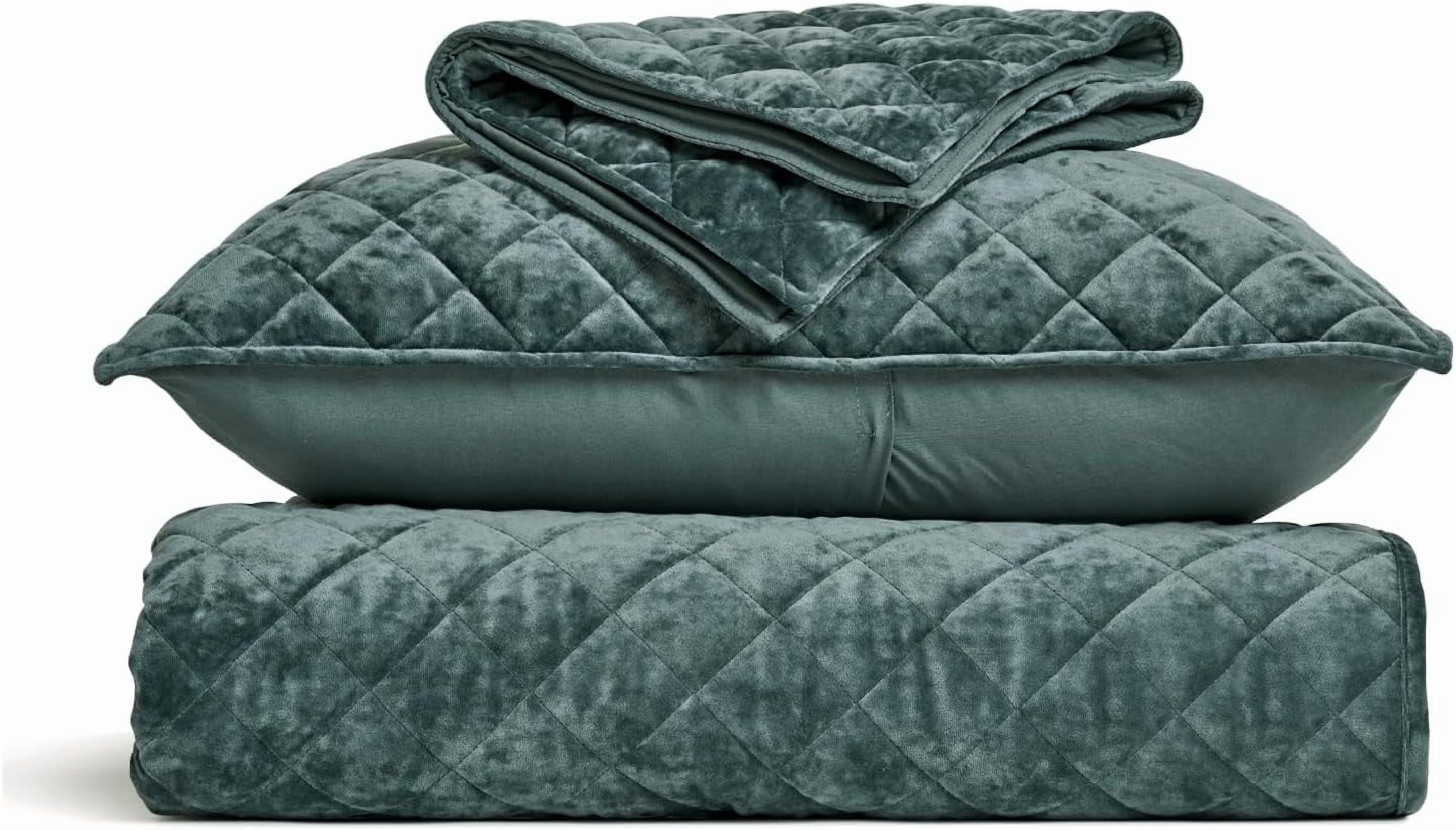 EVERGRACE Luxury Velvet Quilt Set Queen Size, Diamond Quilted Lightweight Velvet Comforter for All Season, Ultra Soft Oversized Bedspread Coverlet Bedding Set with 2 Pillow Shams, Dark Green