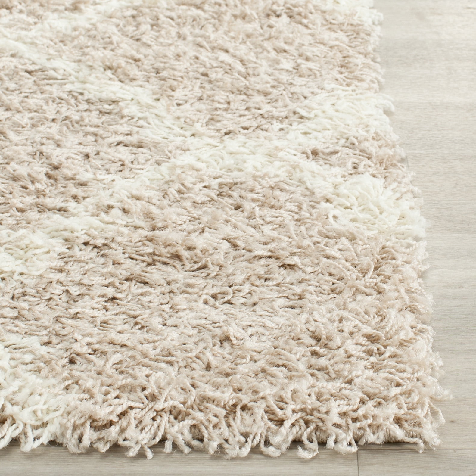 SAFAVIEH Dallas Logan Geometric Shag Runner Rug, Beige/Ivory, 2'3" x 8'