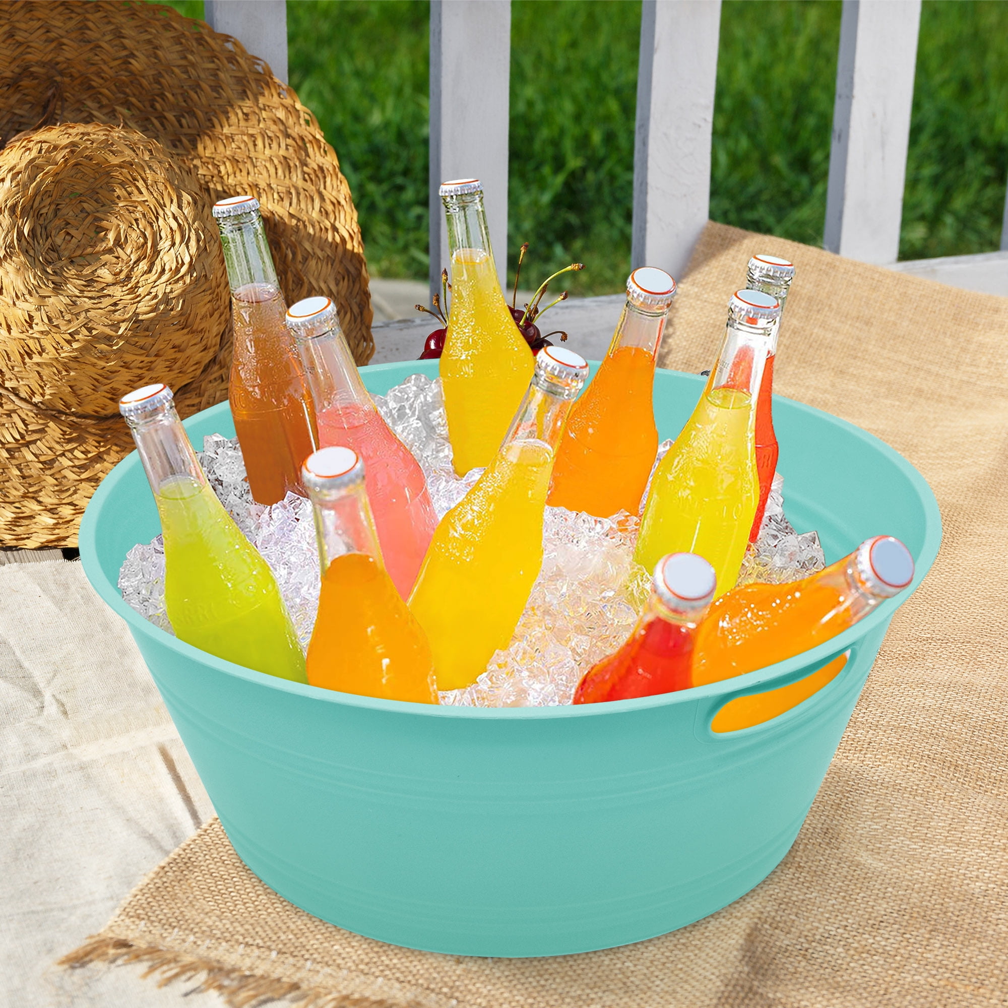 Mainstays 17.5-in Light Blue Plastic Round Party Tub with Handles, Perfect for Parties, 1 Piece