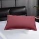 thumbnail image 4 of Juego de 4 Fundas de Almohada de Poliéster, Color Liso, Tamaño Estándar de 48 X 74 Cm, Suave y Transpirable, para Dormir En Rojo, Verde Claro, Caqui y Verde., 4 of 6