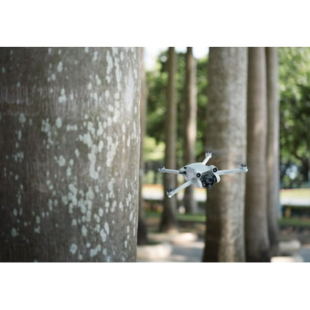 DJI - Mini 3 Pro Drone with Remote Control - Gray