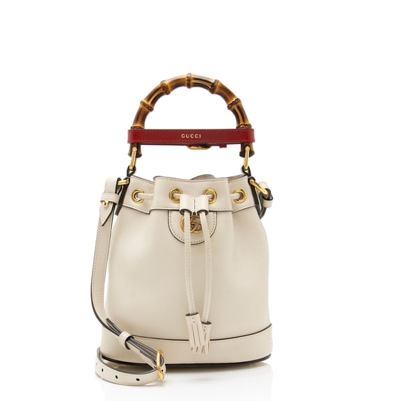 Pre-Owned Gucci Leather Bamboo Diana Mini Bucket Bag