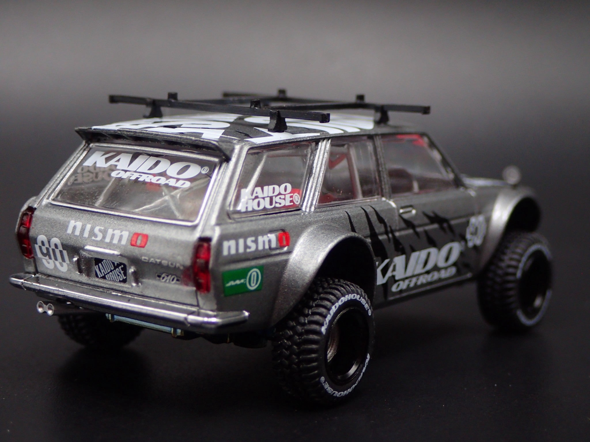 Open Box 1967-1972 DATSUN 510 WAGON 4X4 KAIDO HOUSE 1:64 SCALE DIORAMA DIECAST MODEL CAR