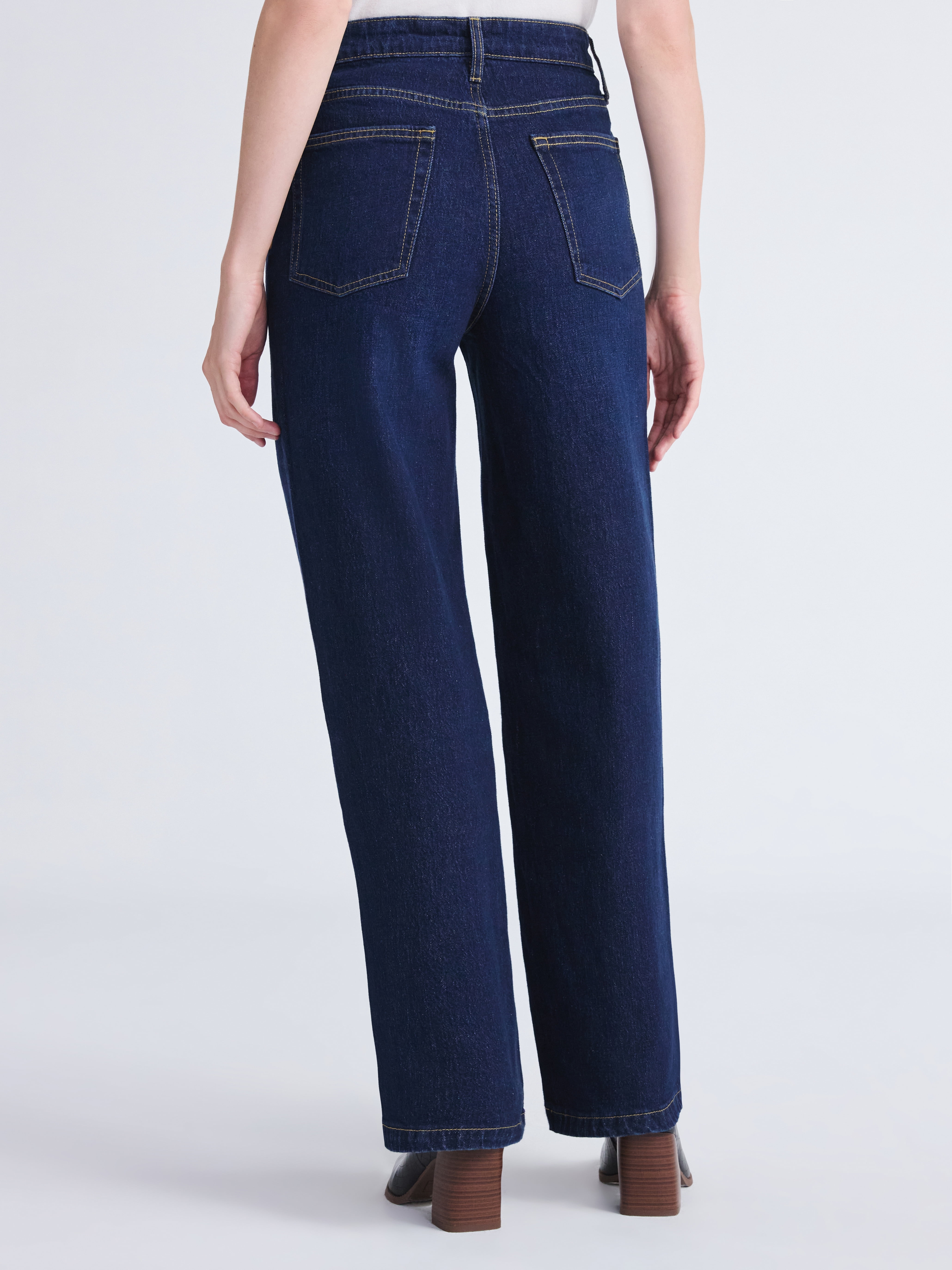 Free Assembly Women's and Women's Plus High Rise Straight Jeans, 30" Inseam, Sizes 0-26W