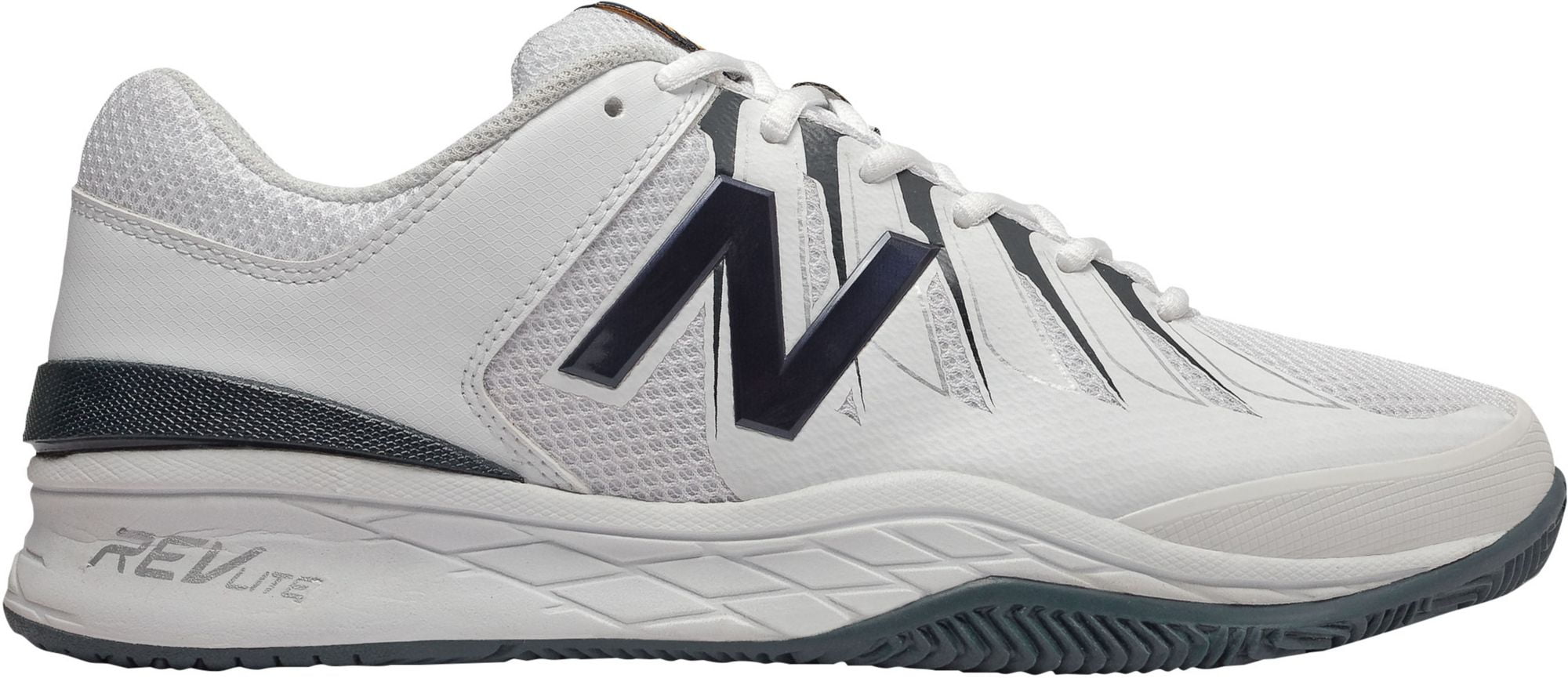 white tennis shoe 