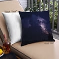 thumbnail image 1 of Ahgly Company Earth Lightning Coussin Décoratif d'Extérieur, 18 Po X 18 Po, 1 of 6
