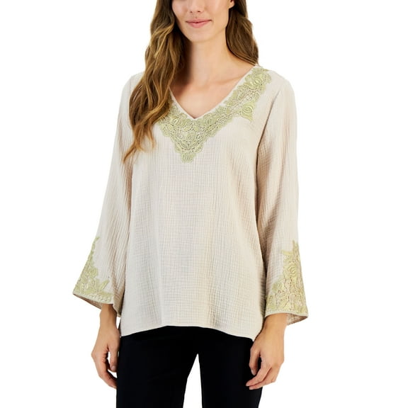 Women's Embroidered V-Neck 3/4-Sleeve Top Sugar Sand M