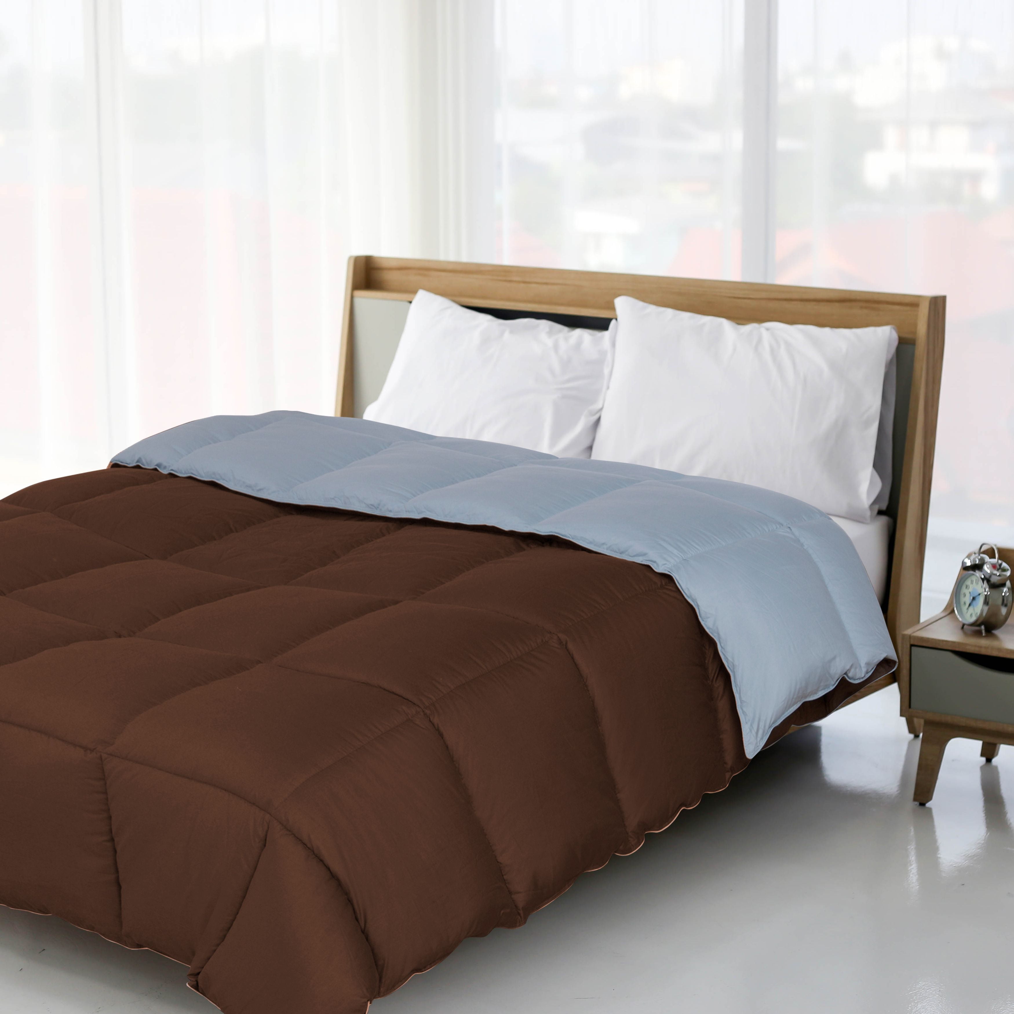 Superior Down Alternative Reversible Comforter, Full/ Queen, Choco/ Sky Blue
