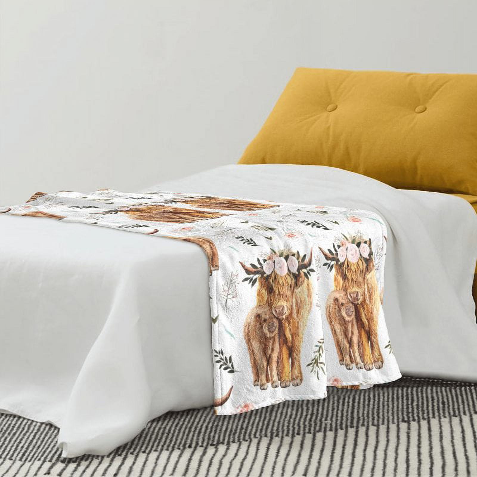 Highland Cow Print Blanket Cute Rustic Farm Animal Cow and Flowers Throw Blankets Soft Flannel Bedding Blanket 50"x40"