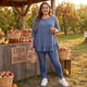 thumbnail image 3 of Tops de túnica de mujer plus size Agnes Orinda, con botones, cuello en V, mangas largas, dobladillo con volantes, blusas fluidas 2X azul, 3 of 8