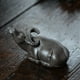 thumbnail image 2 of Adorno de mascota de té, estatua artesanal, arte hecho a mano, escultura en miniatura para mesa, decoración de té, accesorios de té, armario,, 2 of 10