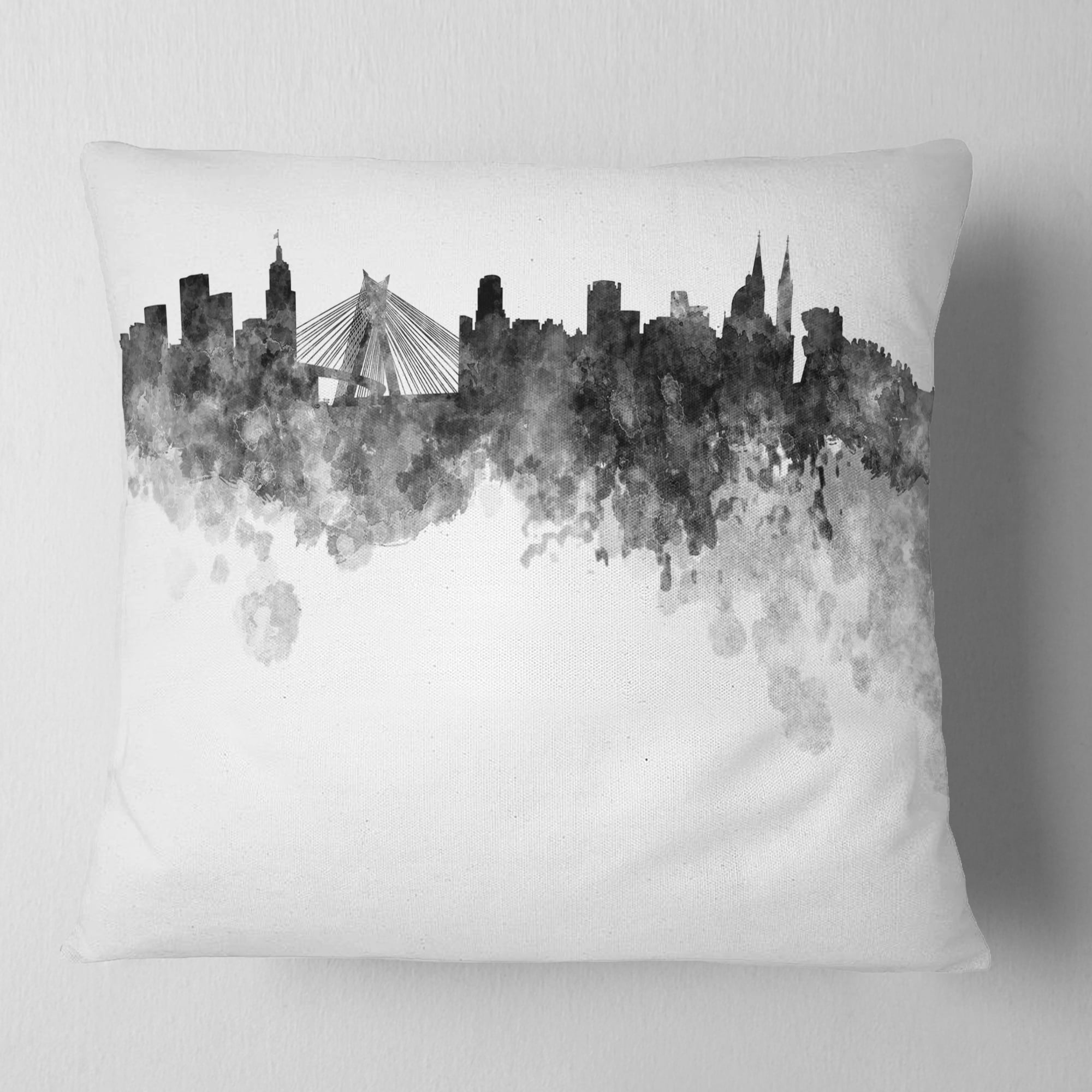 Designart Sao Paulo Skyline - Cityscape Throw Pillow - 18x18