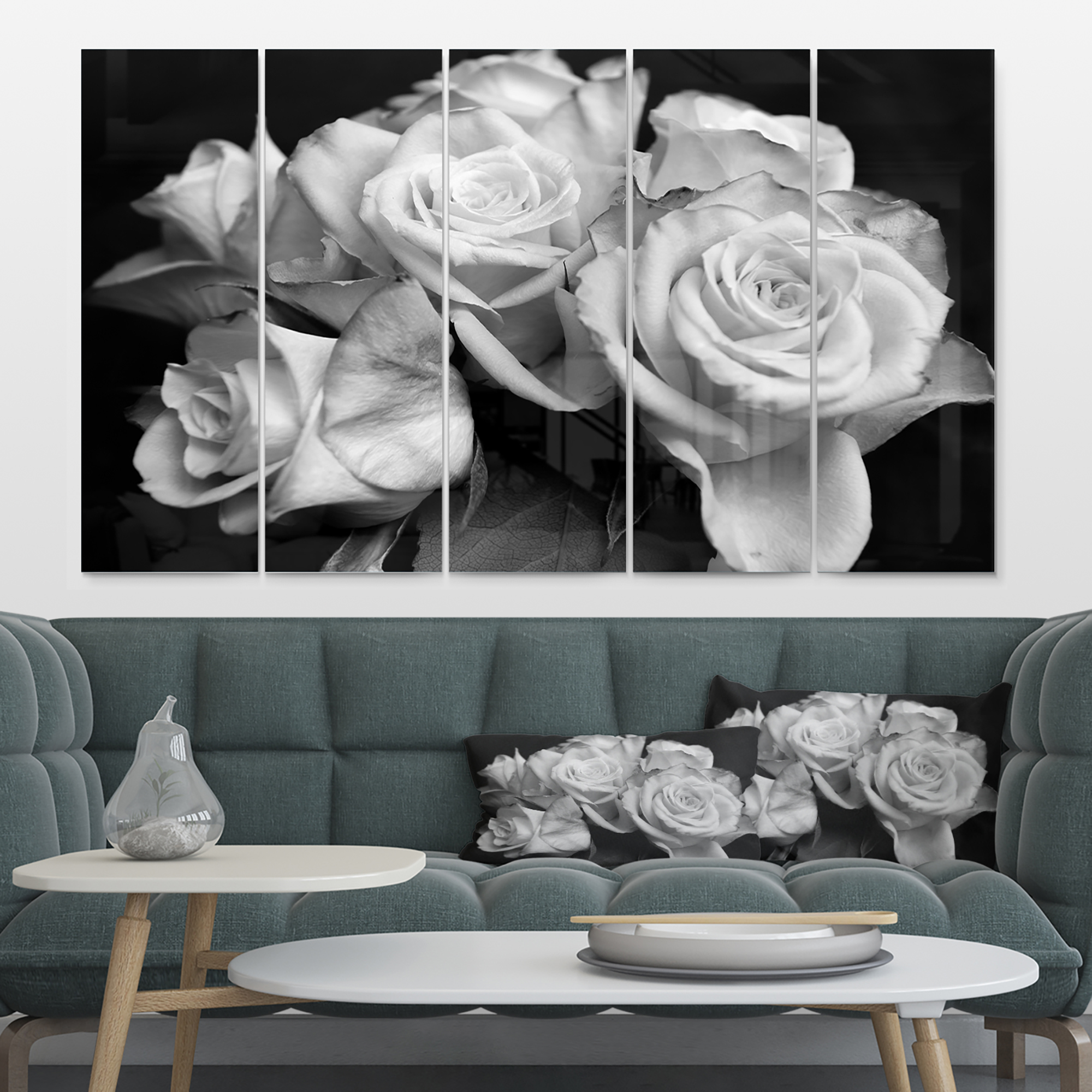 Designart 'Bunch of Roses Black and White' Metal Wall Art