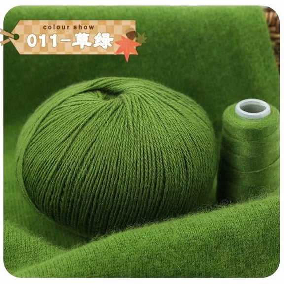 Nvzi Soft Yarn, 50g per Roll, 1 Roll, , Ideal for Knitting & Crocheting Scarves, Hats, Coats, Bags - Ultra-Soft Yarn for DIY Crafts with Luxurious Feel​,green