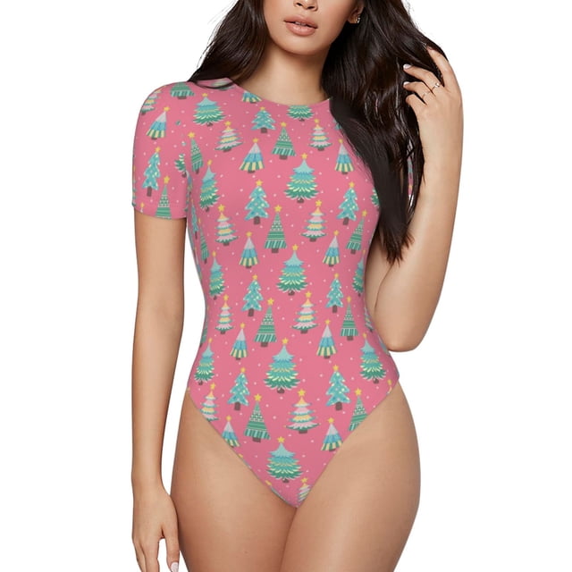 Balery Pastel Christmas Trees on Pink Body de cuello redondo de manga corta para mujer Tops de manga corta Tops básicos-Medium