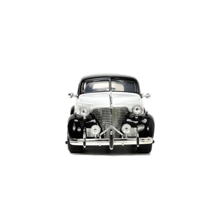 Monopoly '39 Chevy Master Deluxe 1:24 Vehicle and Figure - Walmart.com