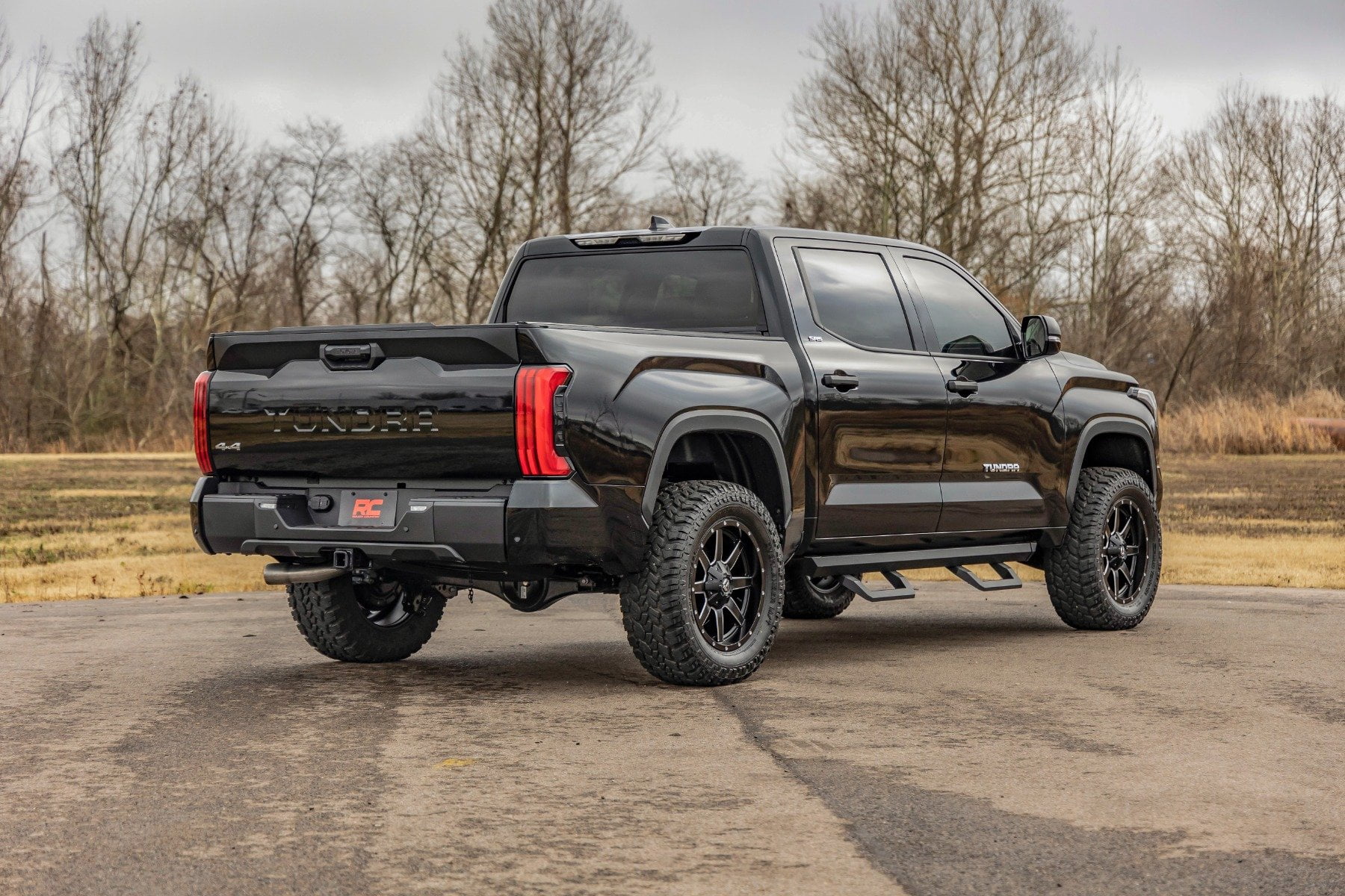 Rough Country 3.5" Inch Lift Kit for 2022-2025 Toyota Tundra 4WD - 70330
