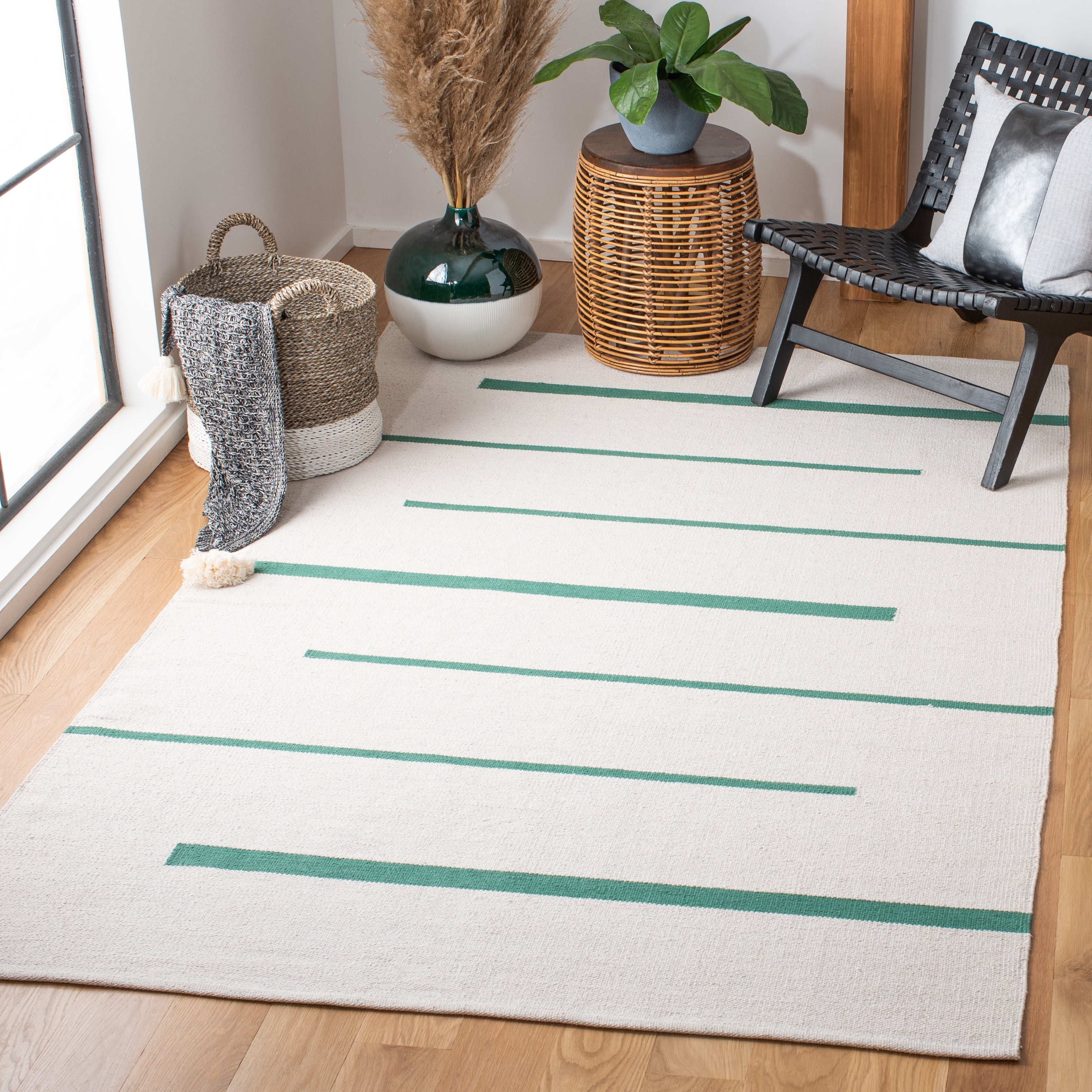 SAFAVIEH Montauk Oswald Geometric Striped Cotton Area Rug, Ivory/Dark Green, 6' x 6' Square