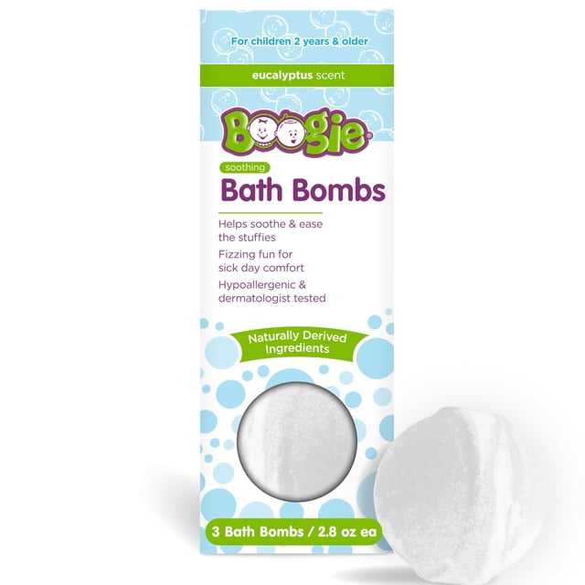 bombas de baño boogie kids calming eucalipto con aloe, 80 ml, 3 unidades Caja vertical blanca con burbujas azules y logo Boogie; ventana circular muestra una bomba blanca dentro y otra a la derecha; envase indica aroma eucalipto, ingredientes derivados naturalmente y uso recomendado desde 2 años, ideal como sales de baño relajantes para niños.
