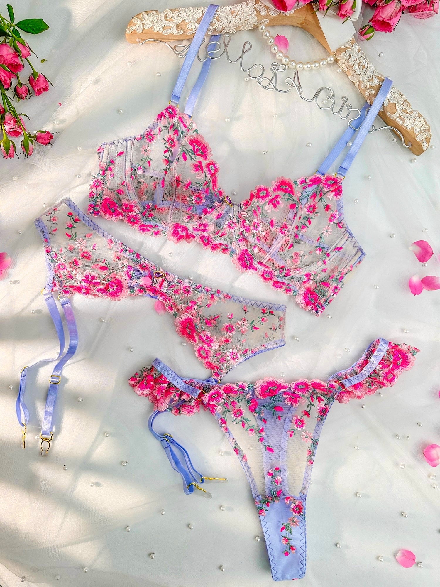 Fantasy Pink Bloom Embroidery Lingerie Set (PINK, M)