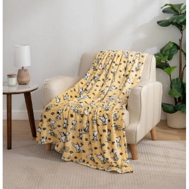 Cute Cartoon Snoopy Flannel Blanket Lunch Break Sofa Decoration Blanket
