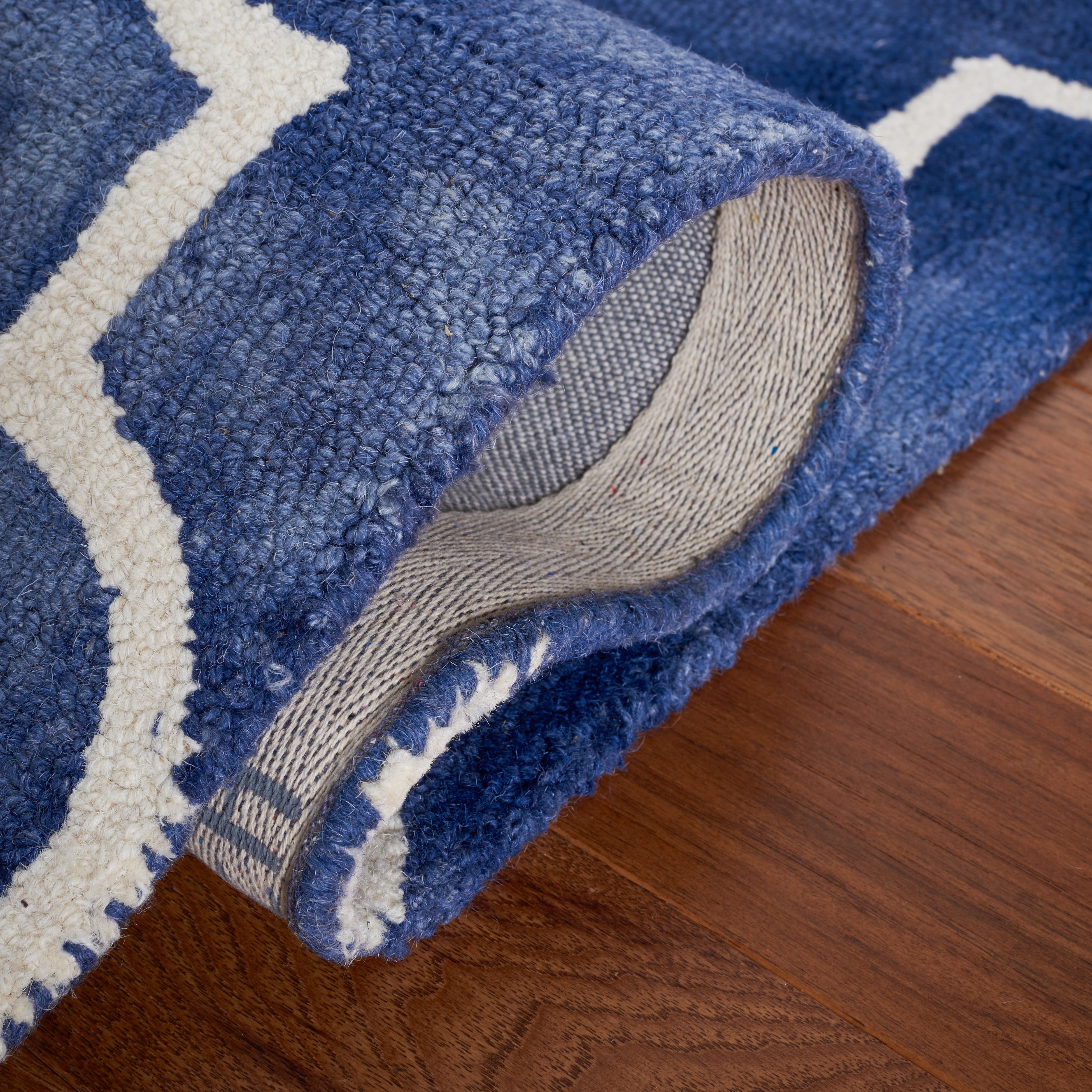 Safavieh Dip Dye Calanthe Geometric Wool Area Rug, Navy/Ivory, 7' x 7' Square