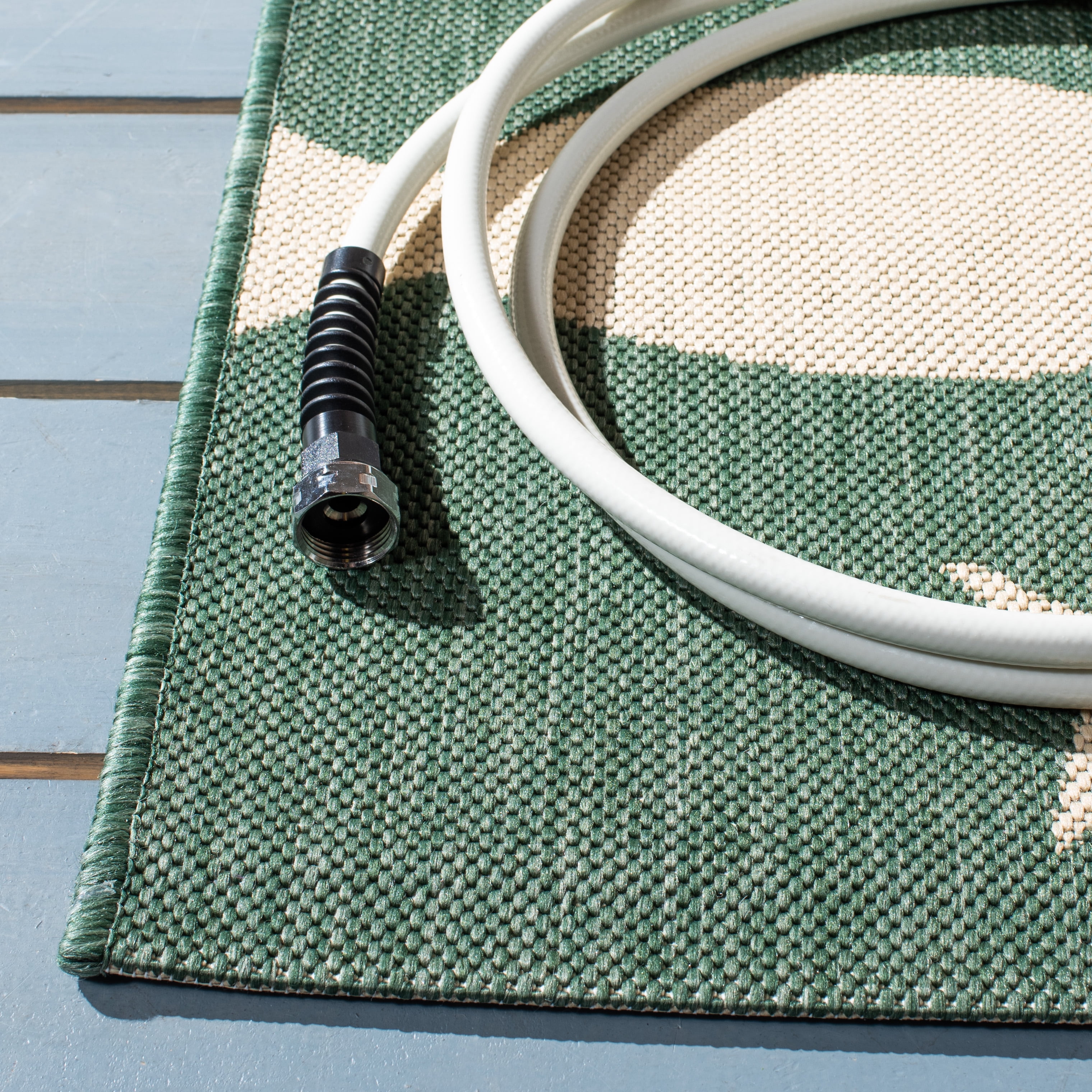 SAFAVIEH Courtyard Trena Fishes Indoor/Outdoor Area Rug, Dark Green/Ivory, 6'7" x 6'7" Square