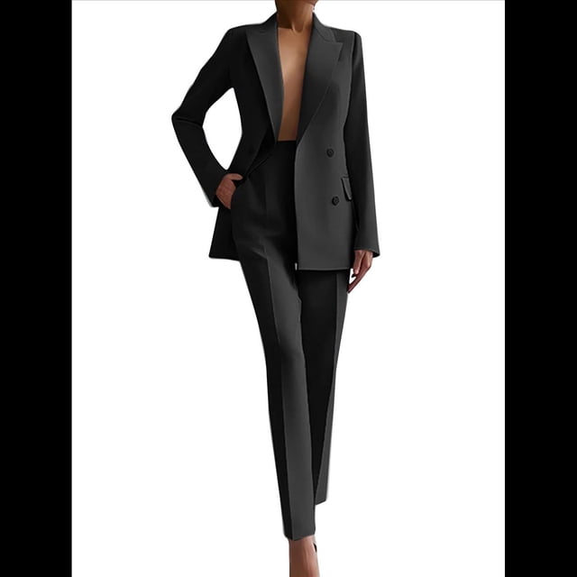 conjuntos de dos piezas para mujer: blazer cruzado y pantalón recto de trabajo, trajes de negocios elegantes e informales negro xxl Blazer cruzado negro de un botón con solapa de muesca, abertura trasera y bolsillos; pantalón recto a juego con bragueta con cremallera y botón, cinturillas laterales elásticas y bolsillos delanteros inclinados. Modelo de figura completa sobre fondo blanco, postura con manos en bolsillos; ideal para oficina y reuniones de trabajo.
