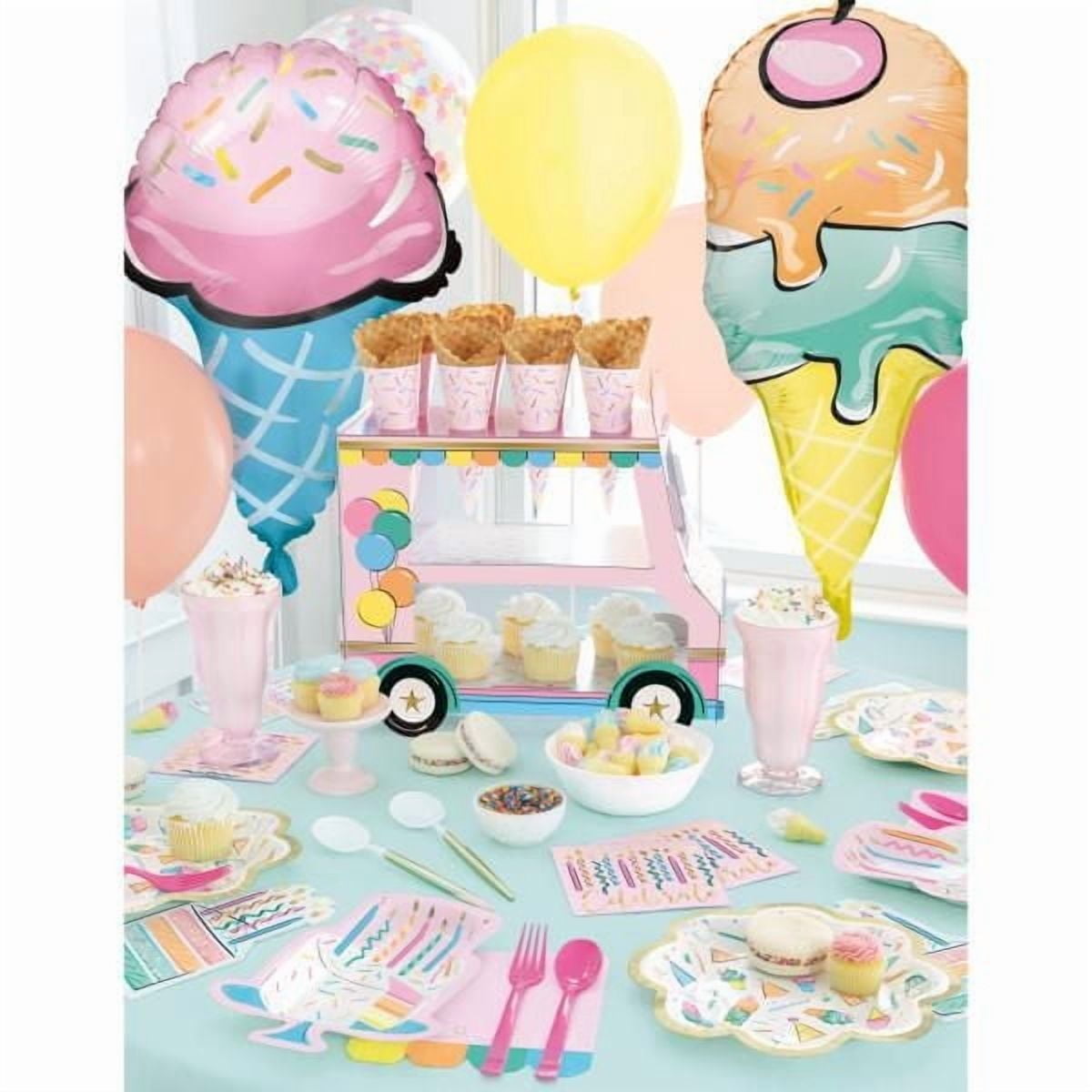 Assiettes en papier 8,25" à bords en forme de bonbons d'anniversaire arc-en-ciel Plaques estampées