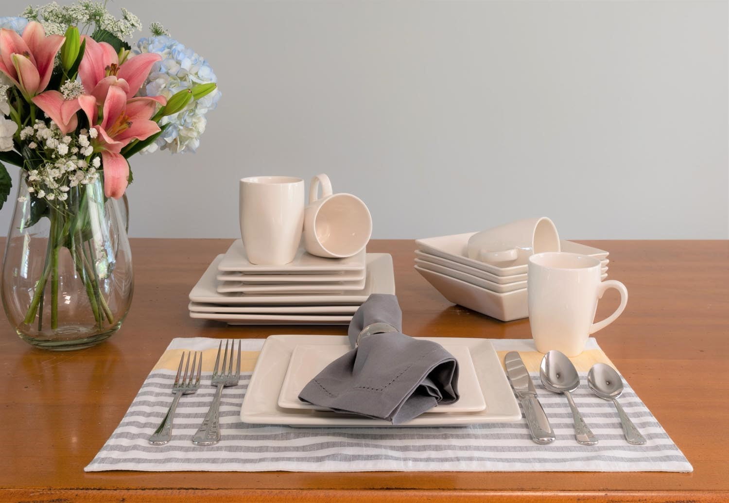 10 Strawberry Street Nova Square 16-Piece Stoneware Dinnerware Set, Cream/White