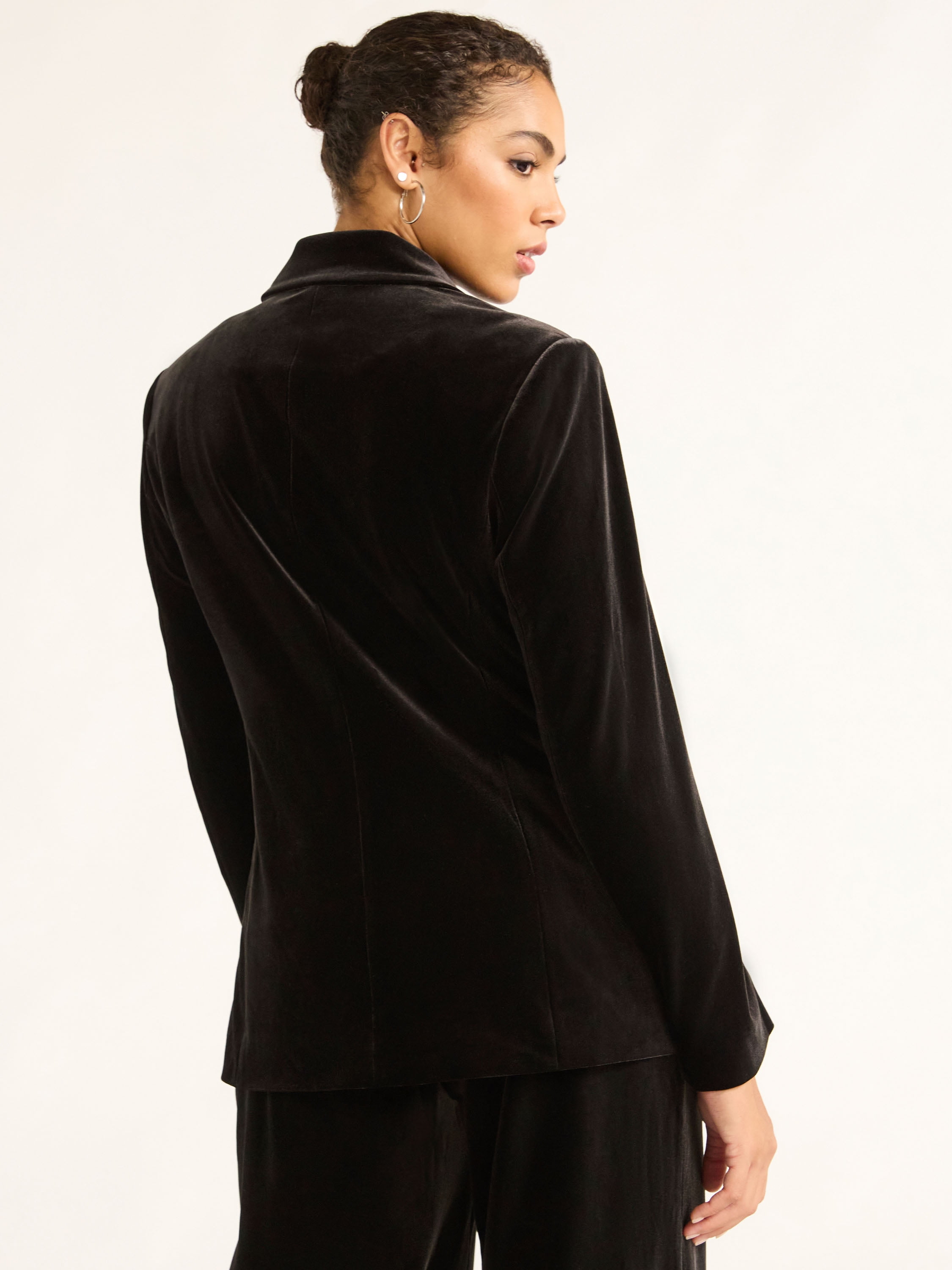 Sofia by Sofia Vergara Women's and Women's Plus Size Single Breasted Velvet Blazer, Sizes XS-4X