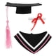 thumbnail image 1 of Conjunto de ropa para muñecos de peluche con atuendo de graduación: toga, birrete y pergamino. Incluye disfraz de oso de peluche., 1 of 7