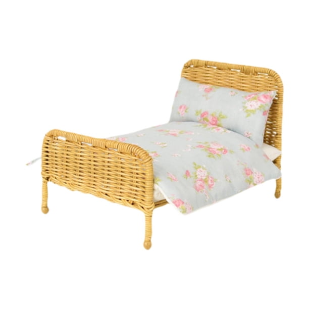 Modelo de cama doble europea a escala 1:12, accesorios para escenas de bricolaje, mini cama de ratán en miniatura. C