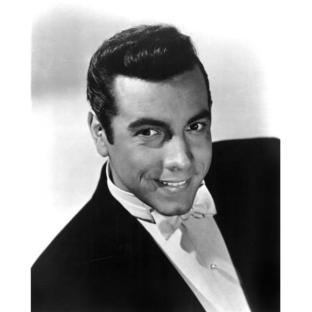 Everett Collection EVCPBDMALAEC005H Mario Lanza Photo Print, 8 x 10