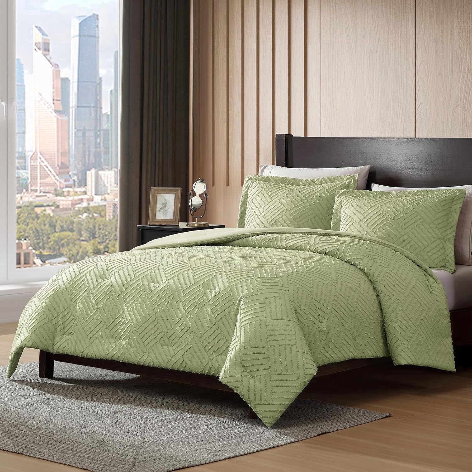 ClevaHome King Comforter Set Leaf Green, 3 Pieces Clipped Jacquard Comforter Set, All Season Lightweight Soft Shabby Chic Embroidered Bed Set (102" x 90" Comforter & 2 Pillow Shams)
