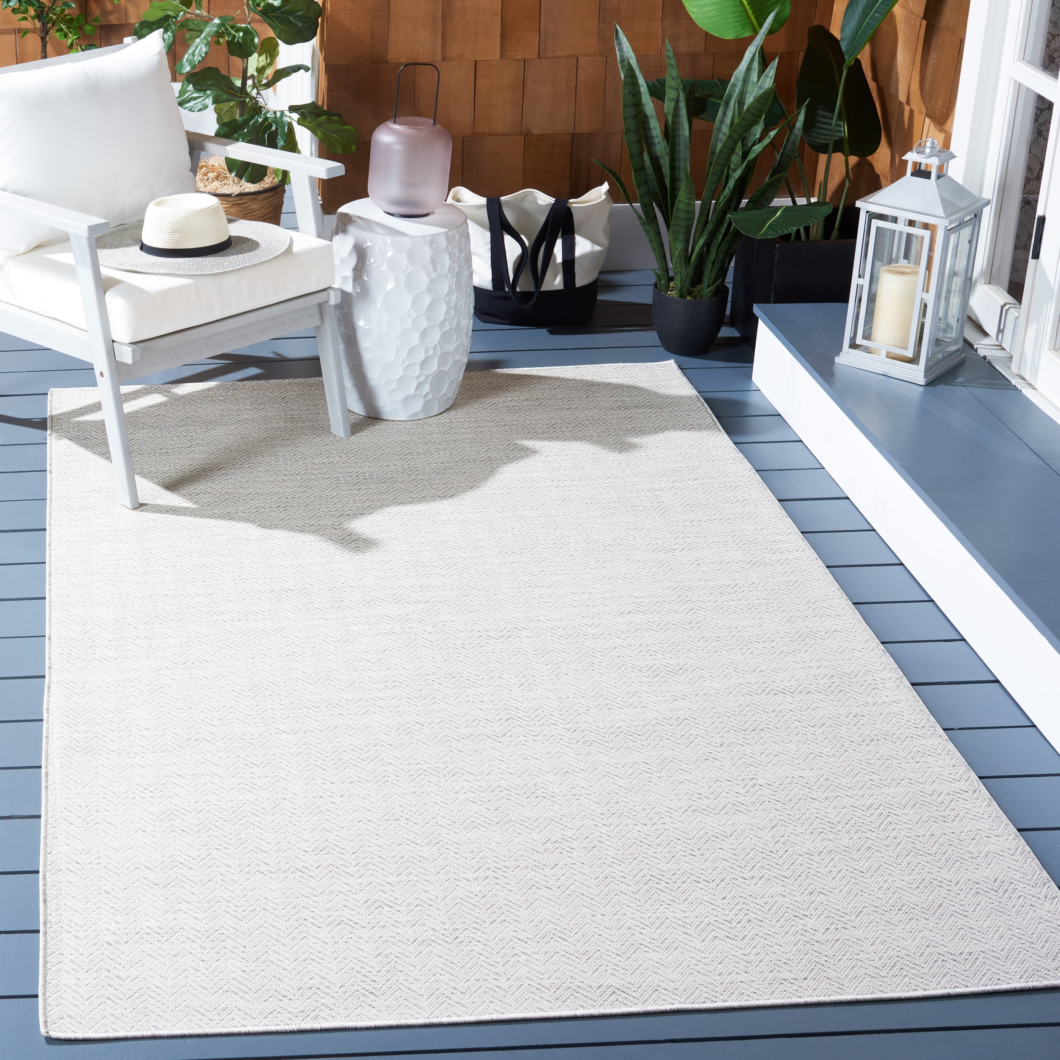 SAFAVIEH Hampton Hoyt Zig-Zag Indoor/Outdoor Area Rug, Beige/Ivory, 6'5" x 6'5" Round