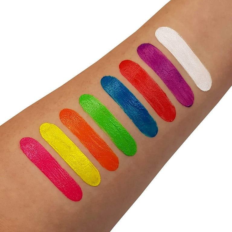 Cosmic Moon Metallic Lipstick Clamshell 3 Pack 5g Costume Make Up Cosmic Moon Metallic Lipstick Clamshell 3 Pack 5g Costume Make Up