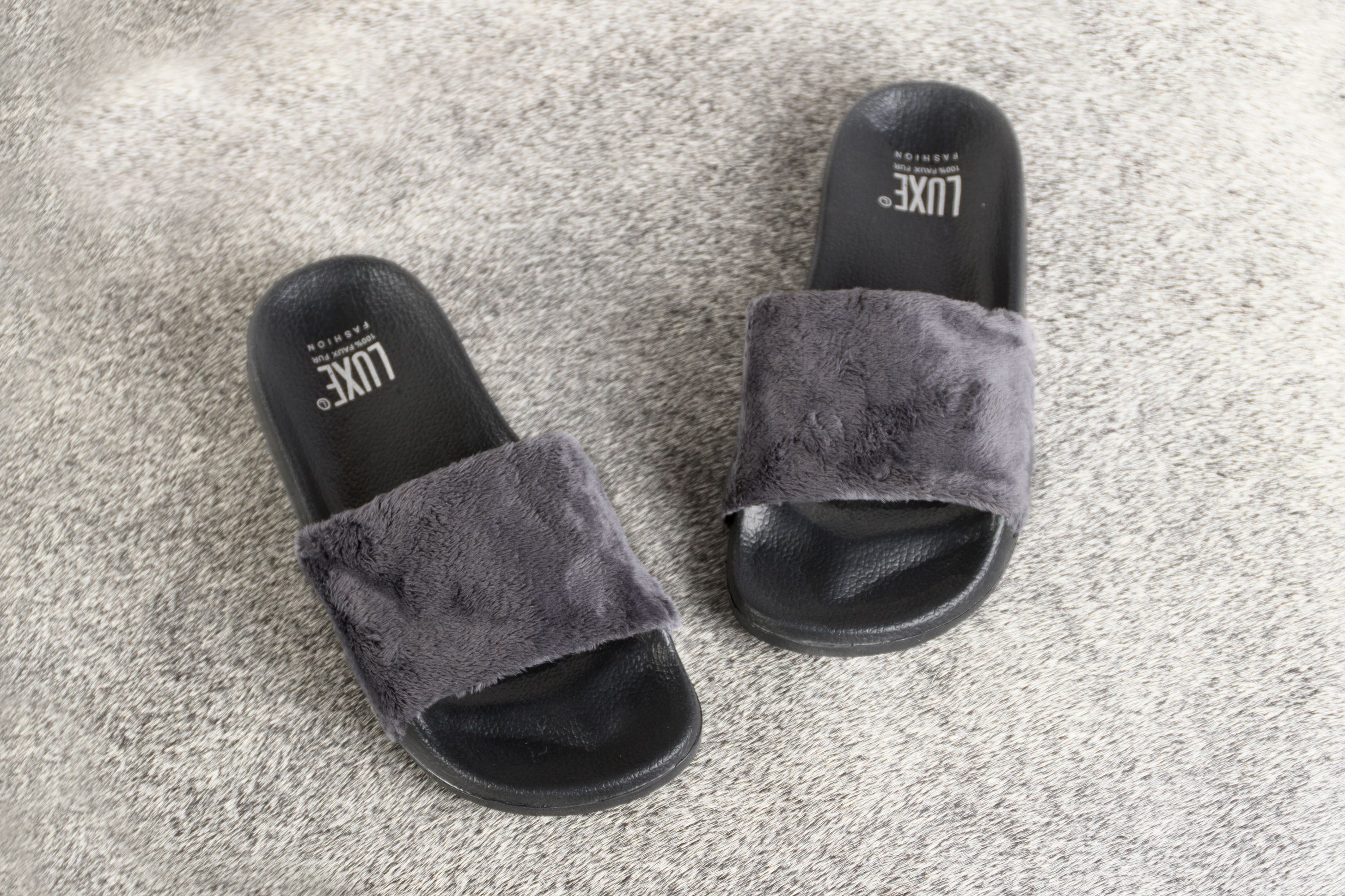 faux fur slides grey